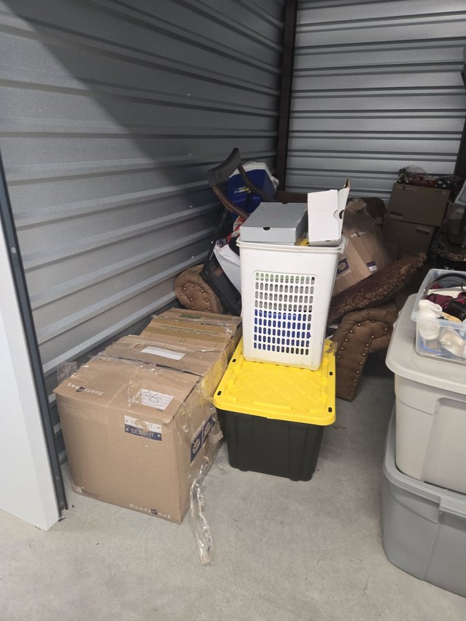 10 x 10 storage unit in Owings Mills, MD