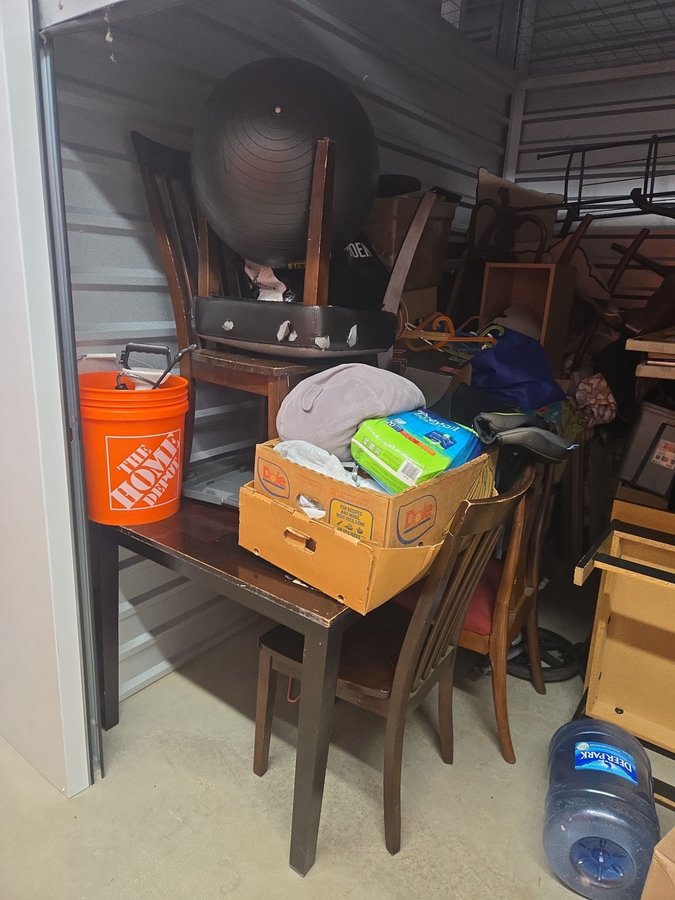 10 x 10 storage unit in Randallstown, MD