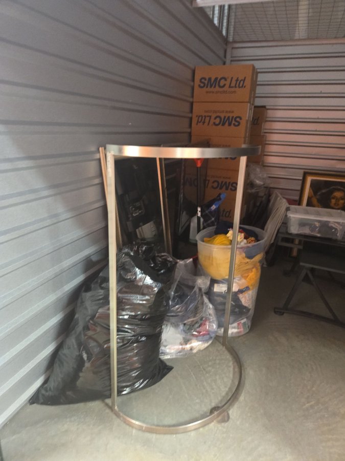 10 x 15 storage unit in Randallstown, MD