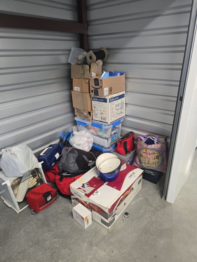 10 x 5 storage unit in Owings Mills, MD