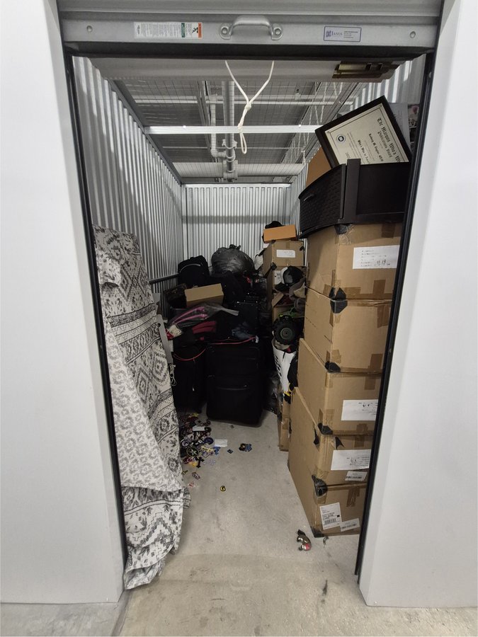 5 x 10 storage unit in Tampa, FL