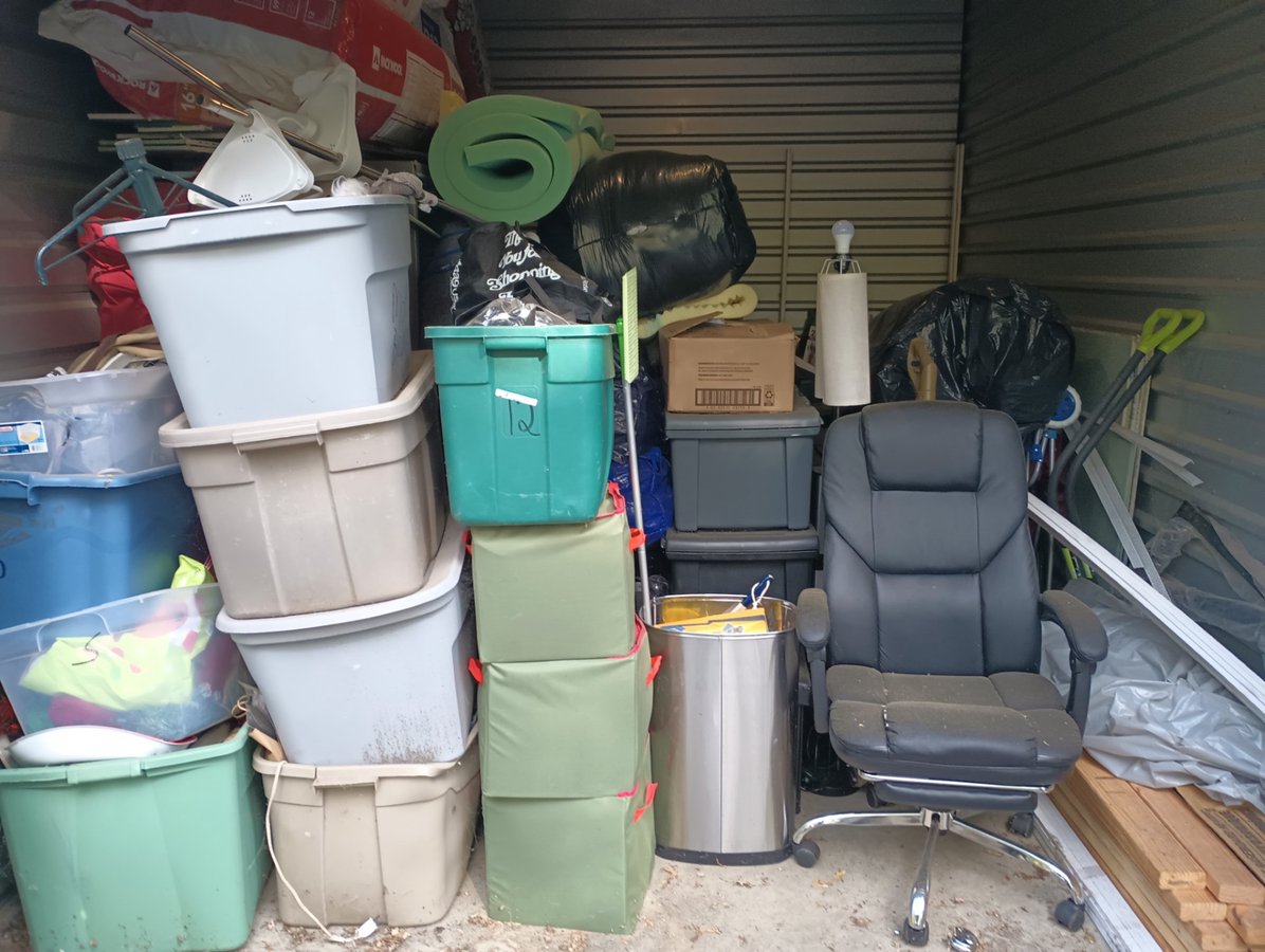 10 x 15 storage unit in Eatontown, NJ