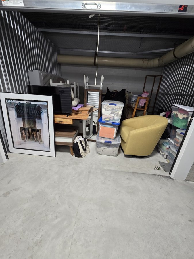 10 x 12 storage unit in Chalfont, PA