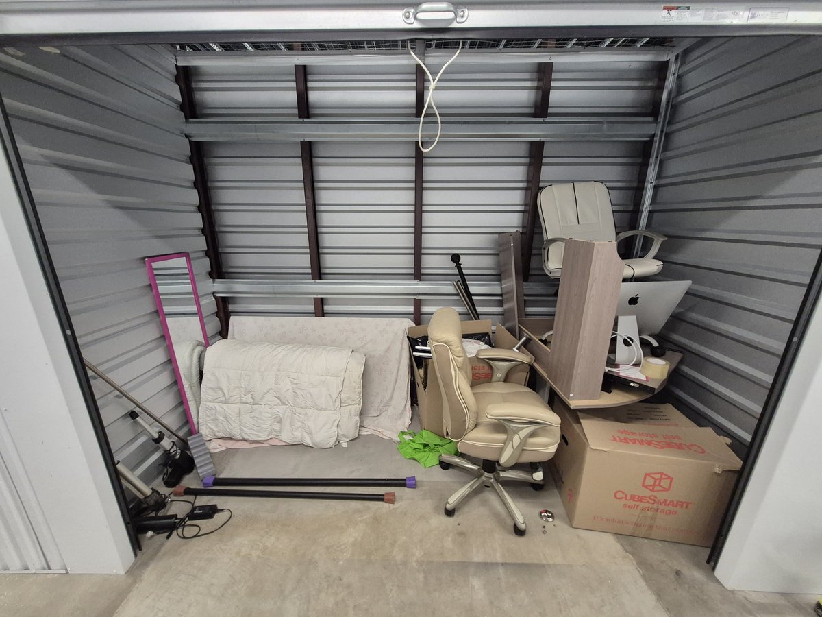 10 x 5 storage unit in Tampa, FL