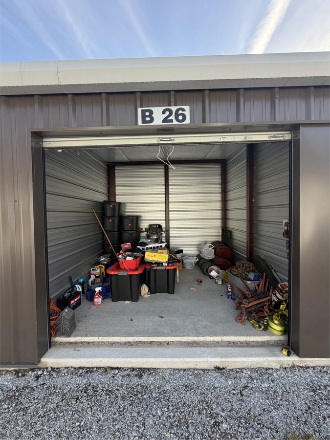 10 x 10 storage unit in Anniston, AL