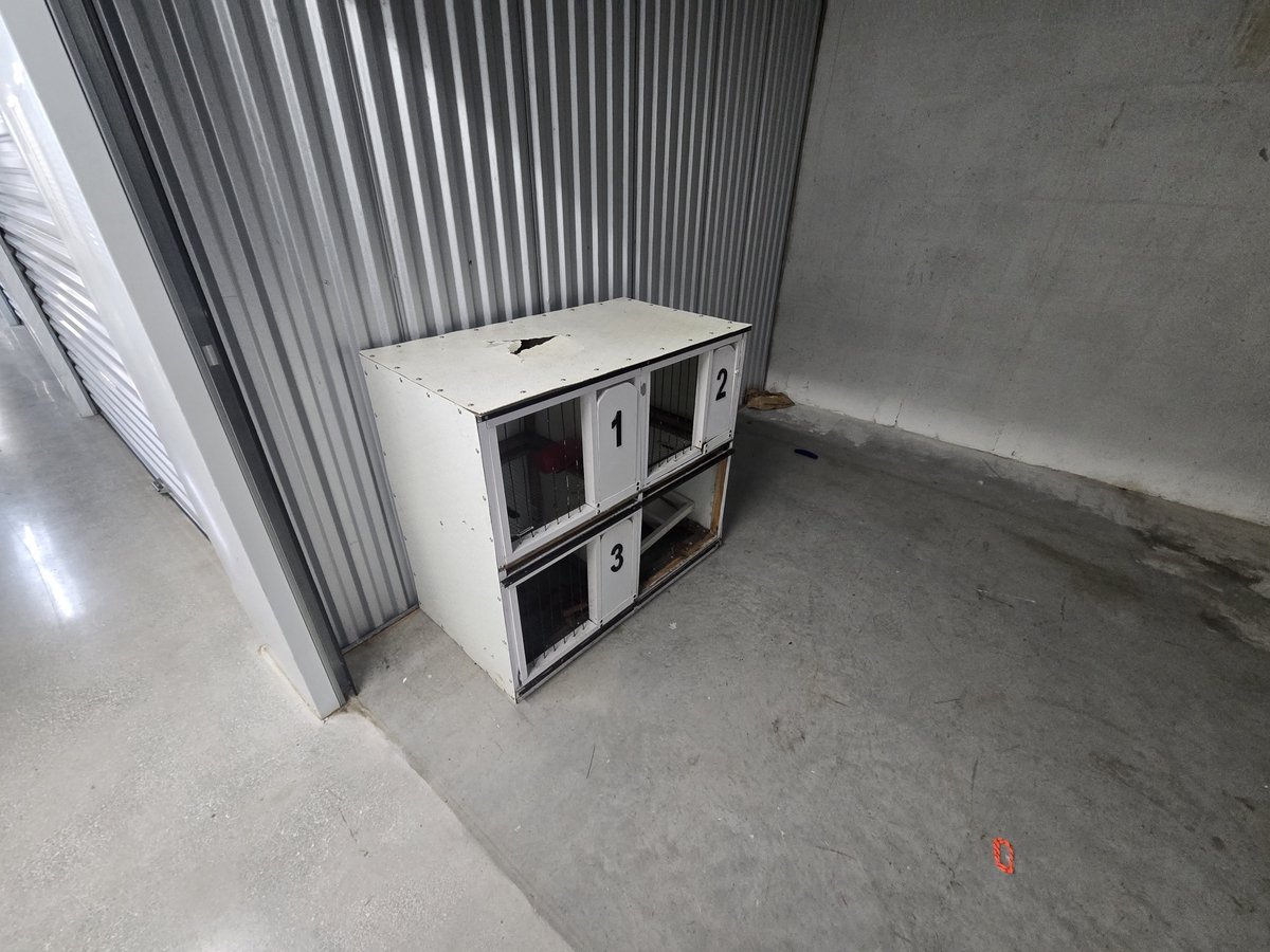 10 x 10 storage unit in Naranja, FL