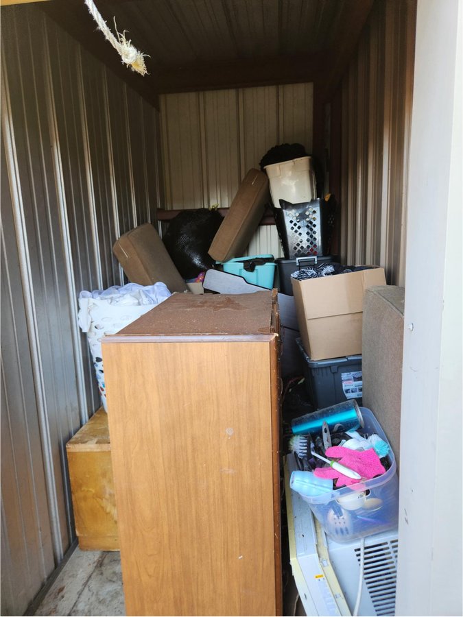 5 x 10 storage unit in Cicero, NY