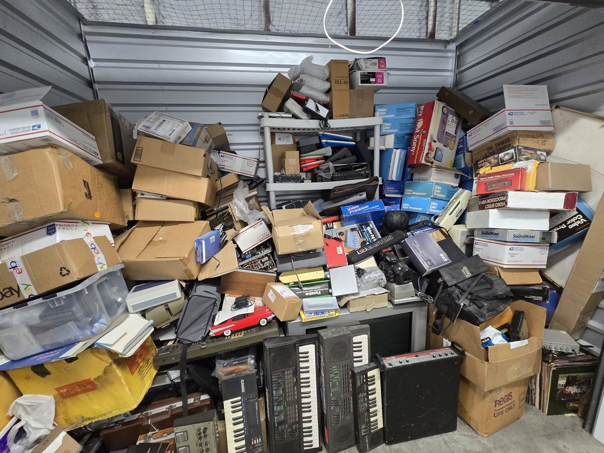 10 x 5 storage unit in Jacksonville, FL