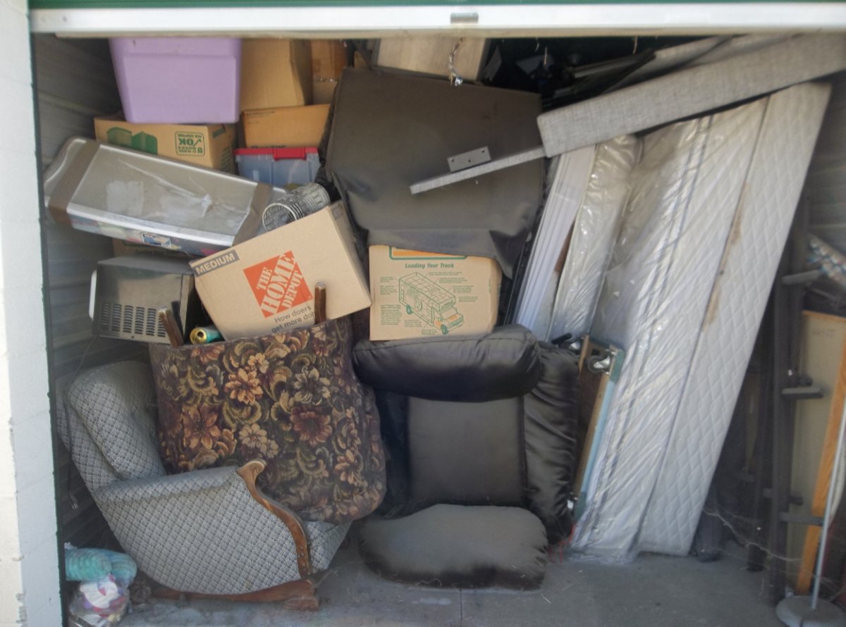10 x 30 storage unit in Hemet, CA