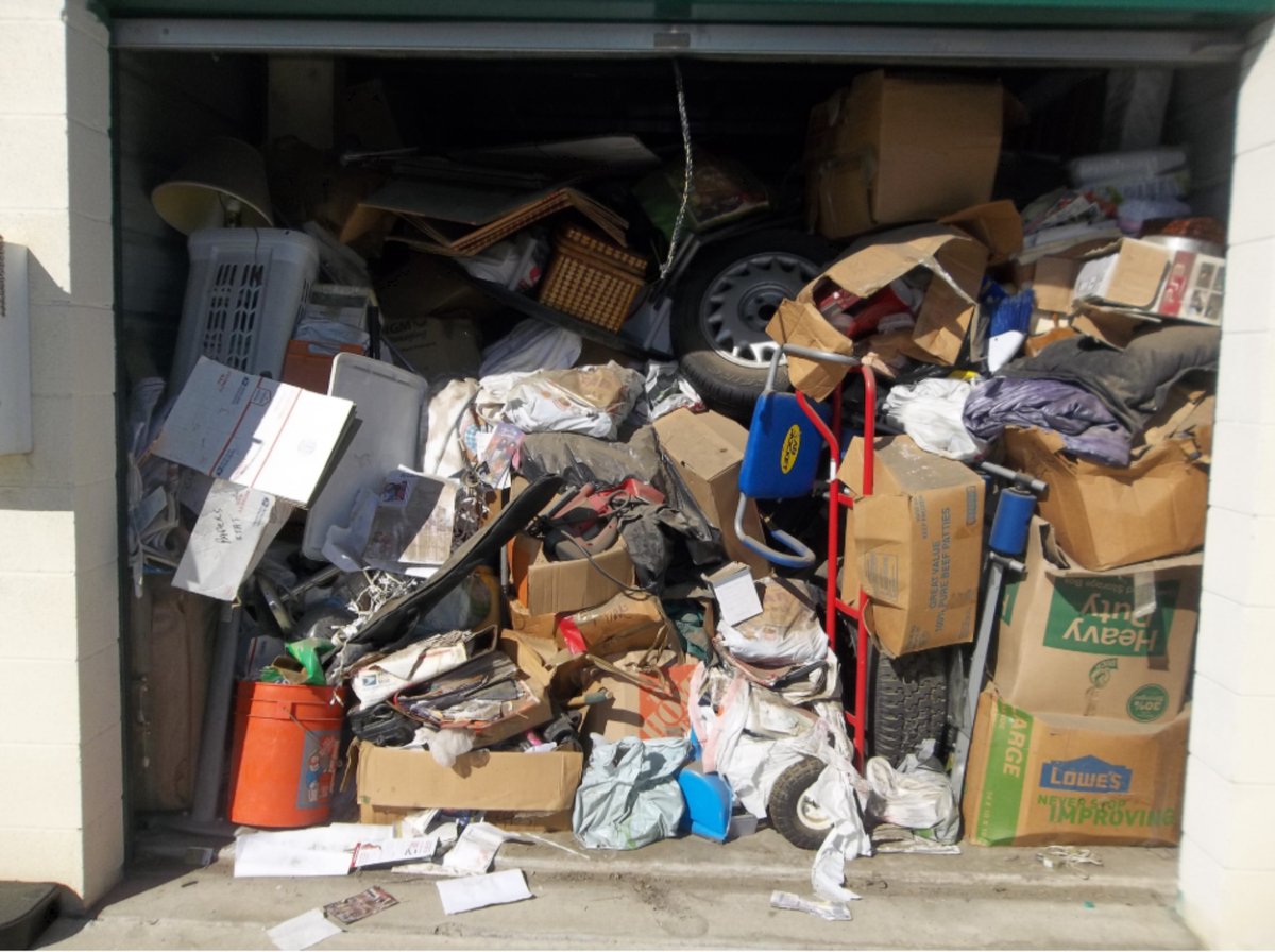 10 x 20 storage unit in Hemet, CA