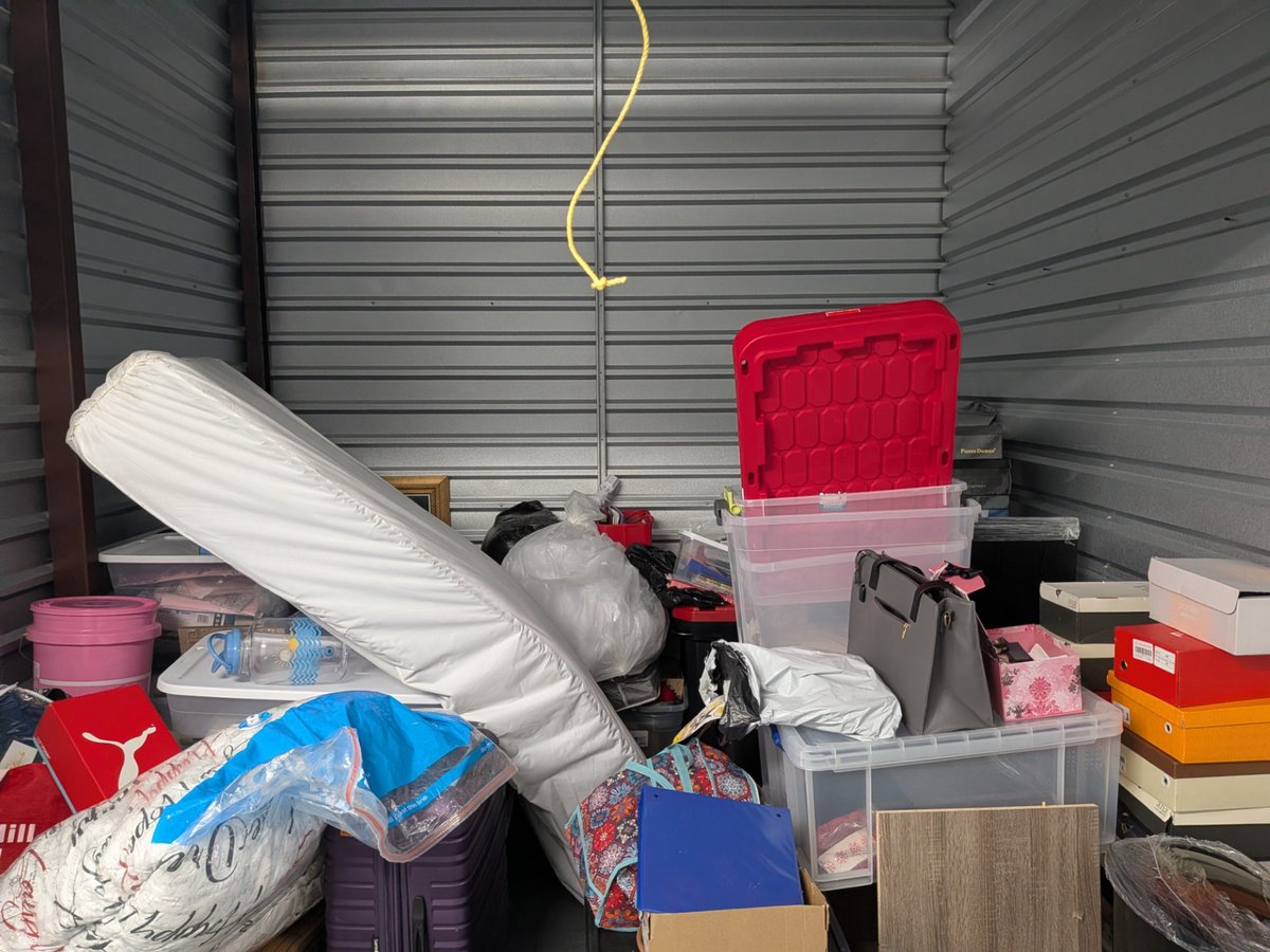 10 x 10 storage unit in Charlotte, NC