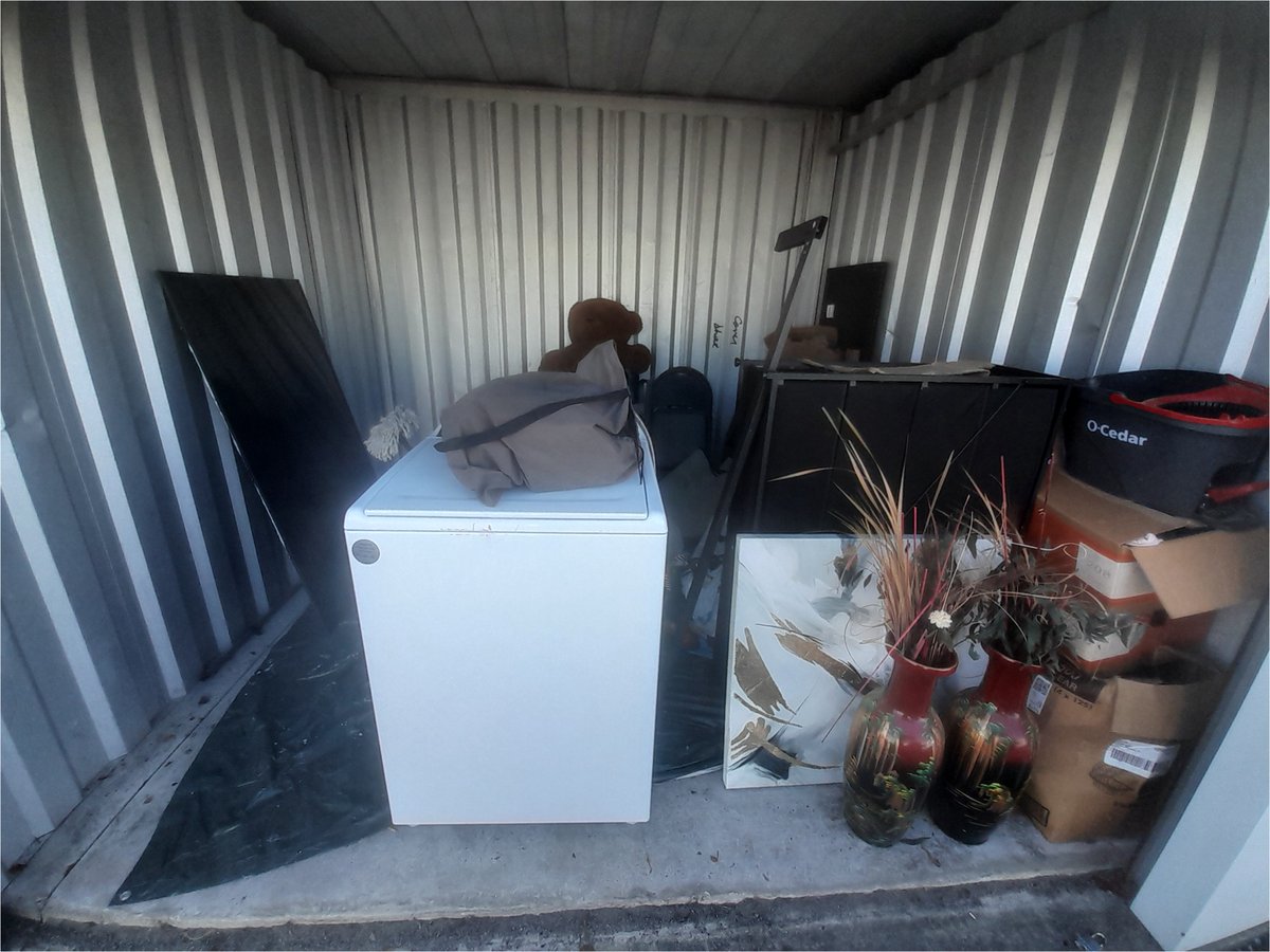 10 x 10 storage unit in Greenville, NC