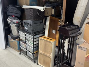 10 x 15 unit in Clifton Heights