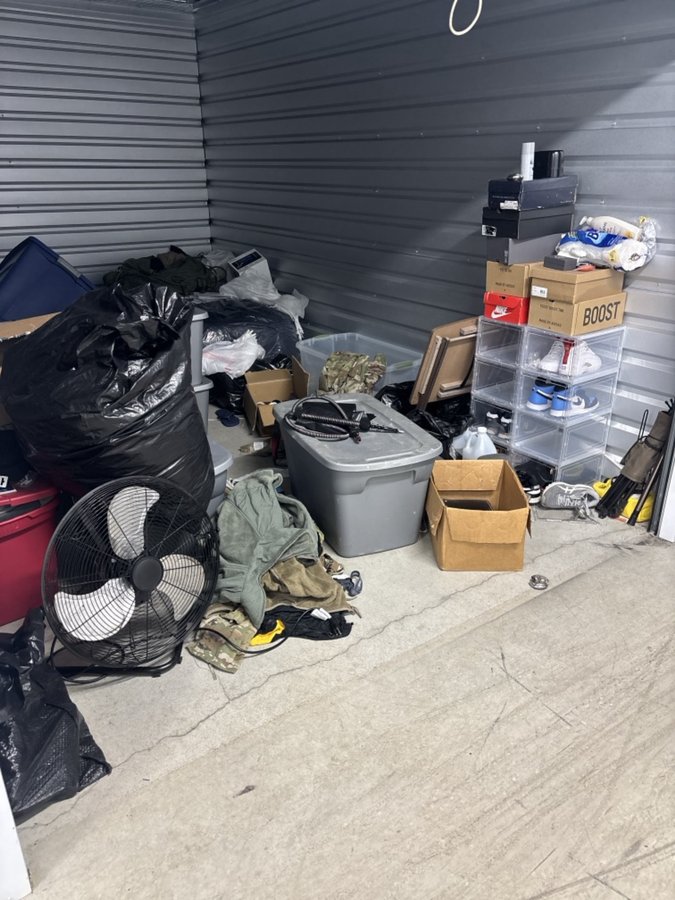 10 x 15 storage unit in Clifton Heights, PA