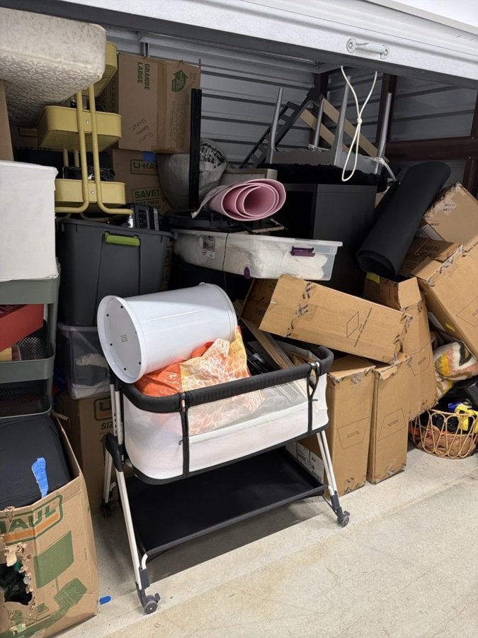 10 x 7 storage unit in Clifton Heights, PA