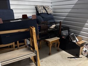 10 x 7 storage unit in Clifton Heights, PA