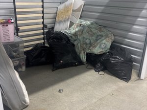 10 x 10 storage unit in Clifton Heights, PA