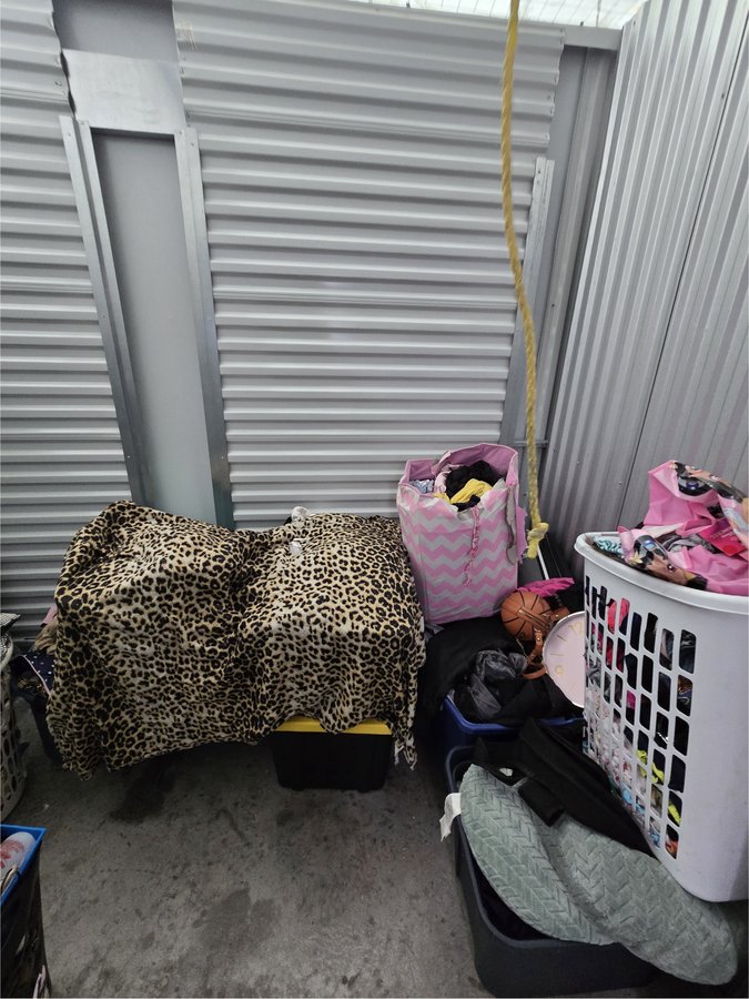5 x 10 storage unit in Naranja, FL
