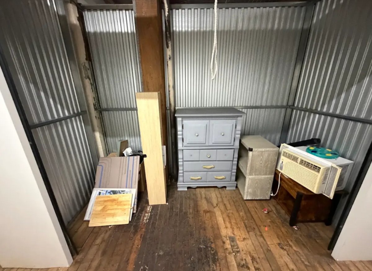 10 x 5 storage unit in Haverhill, MA