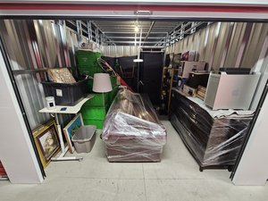 10 x 15 unit in Chicago Heights