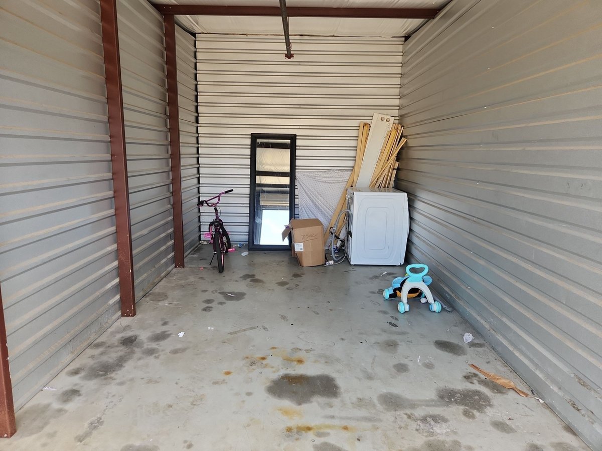 10 x 20 storage unit in Missouri City, TX