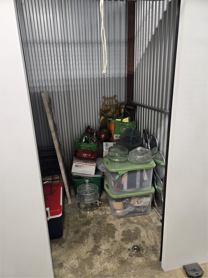5 x 5 storage unit in Pikesville, MD