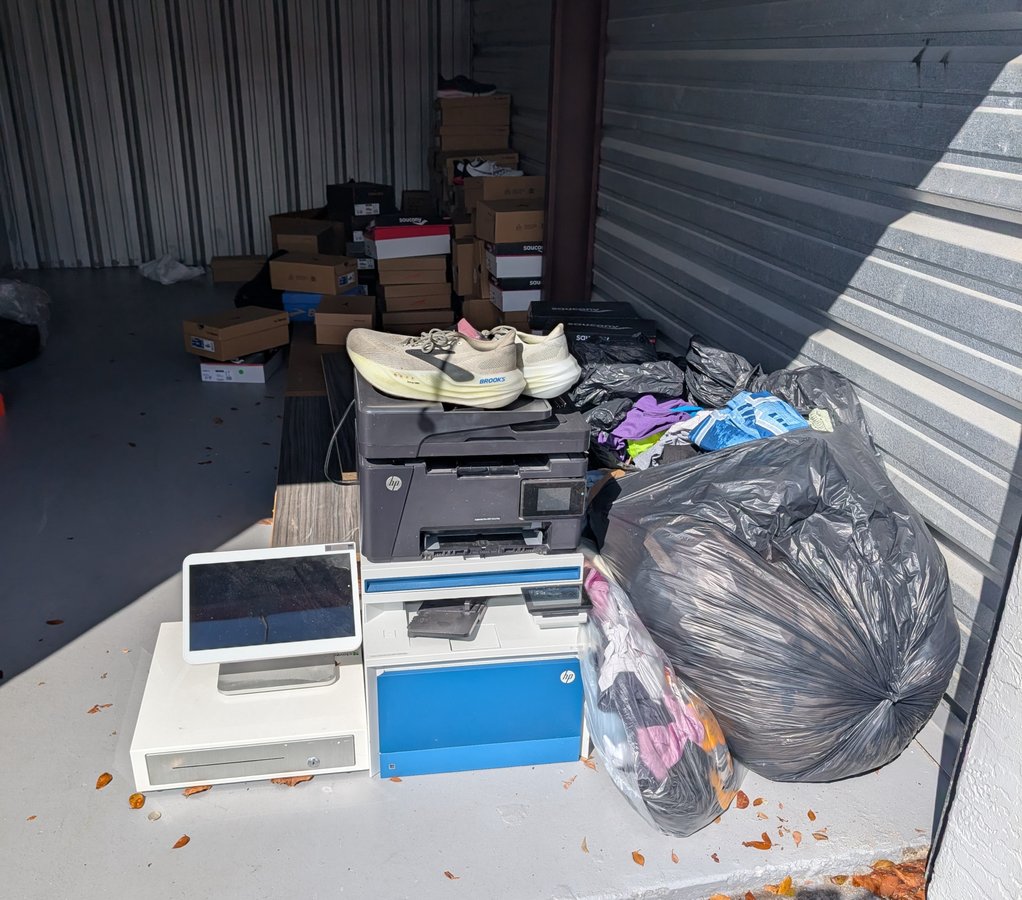 10 x 20 storage unit in Miami, FL