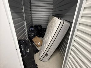 5 x 10 unit in Tampa