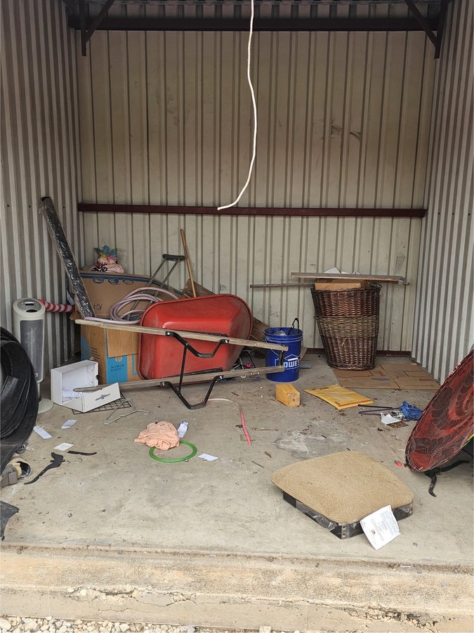 10 x 10 storage unit in Seguin, TX