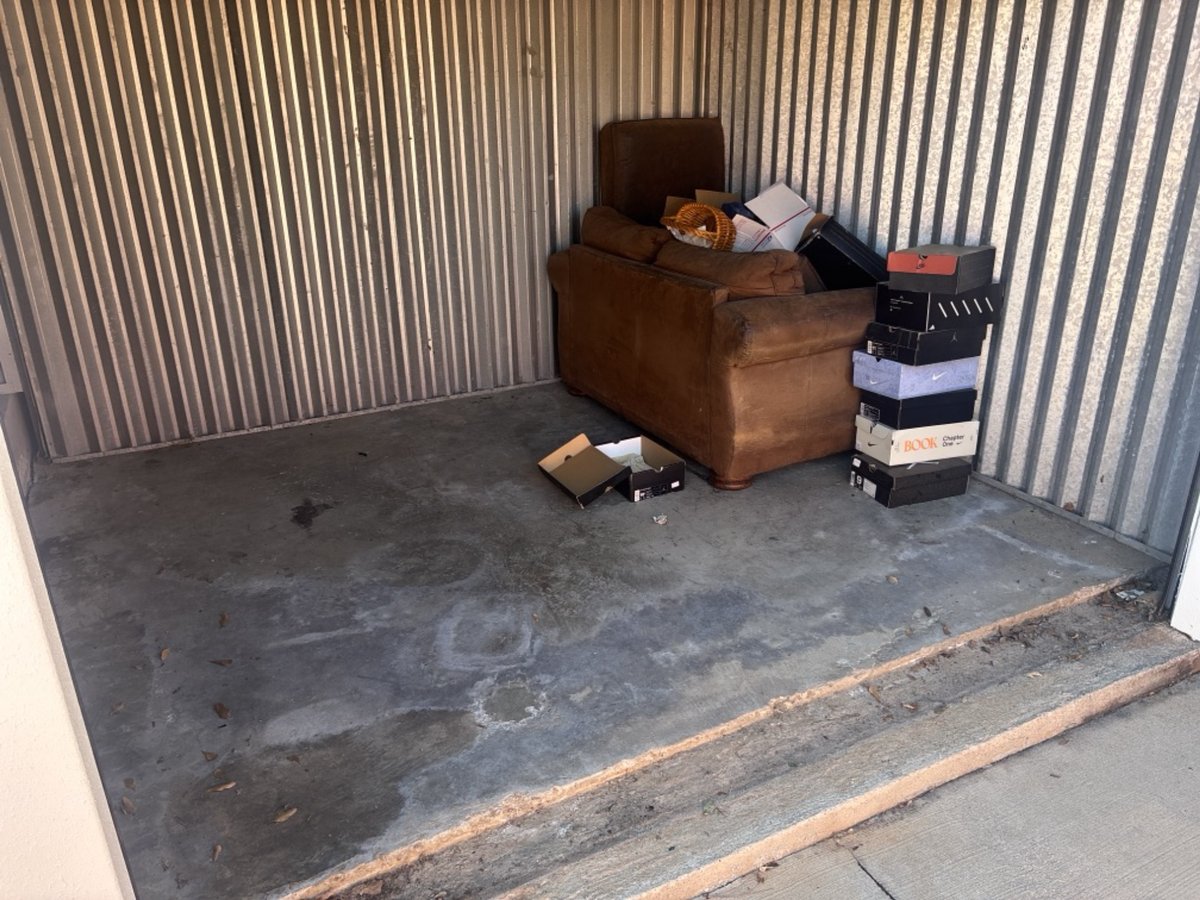 10 x 20 storage unit in Stone Mountain, GA