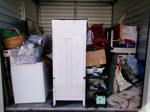 10 x 10 unit in Middlefield