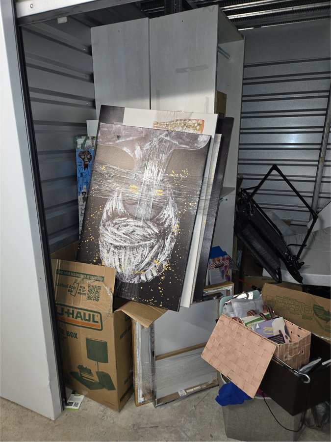 7 x 10 storage unit in Hollywood, FL