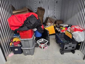 10 x 10 storage unit in Largo, MD