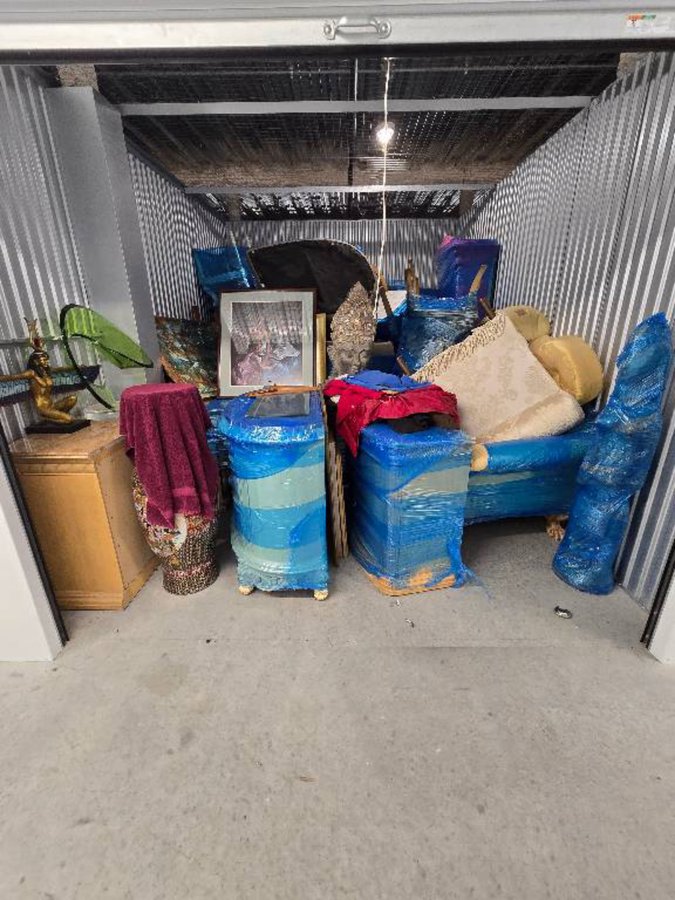 10 x 14 storage unit in Largo, MD