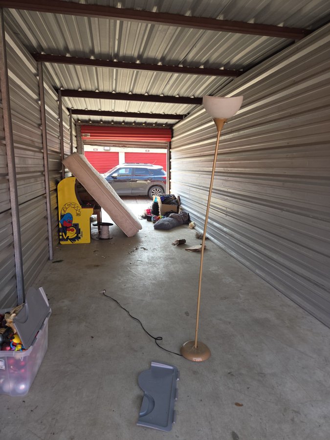 9 x 30 storage unit in Pearland, TX