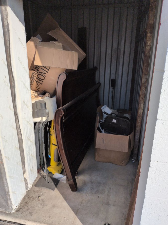 7 x 10 storage unit in Farmington, MI