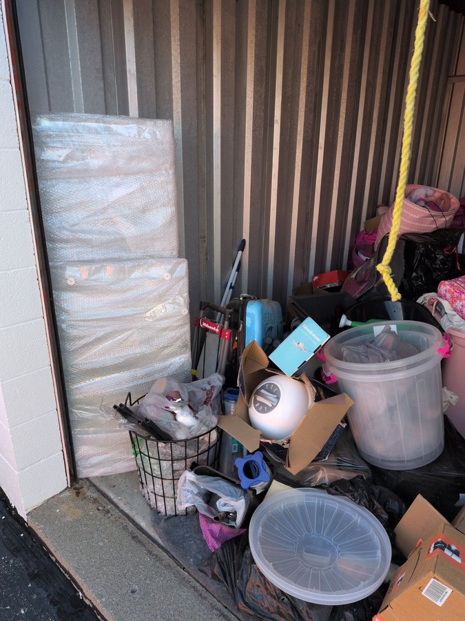 10 x 15 storage unit in Farmington, MI