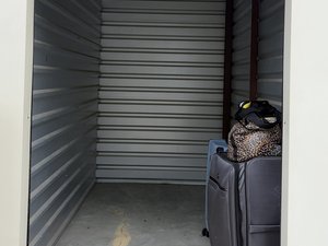 10 x 20 unit in Rockford