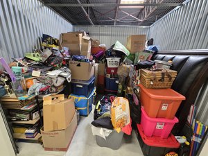 10 x 10 storage unit in Pikesville, MD