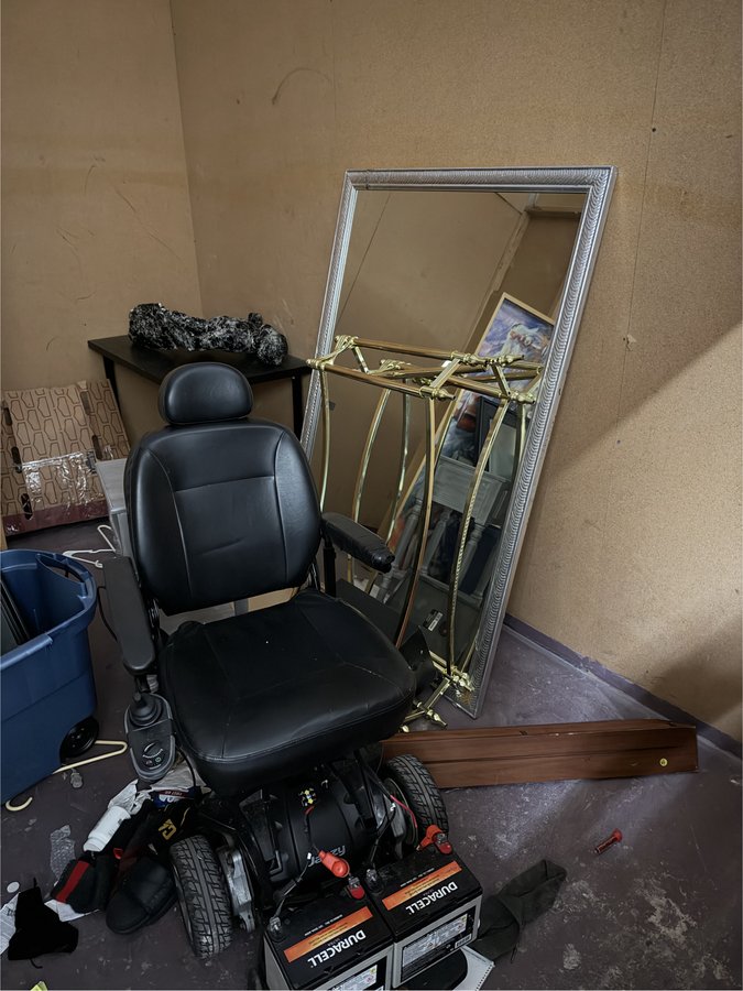 10 x 10 storage unit in Portland, OR