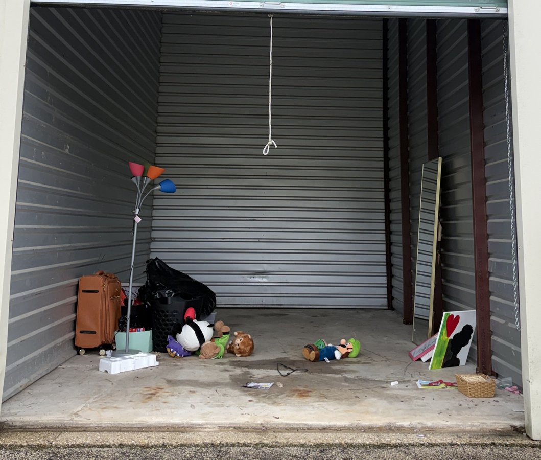 10 x 25 storage unit in Rockford, IL