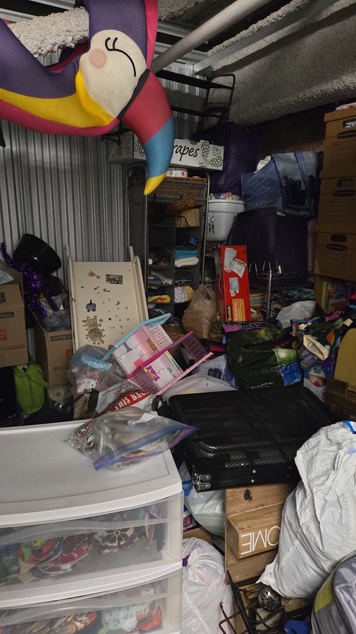 10 x 10 storage unit in Westmont, IL