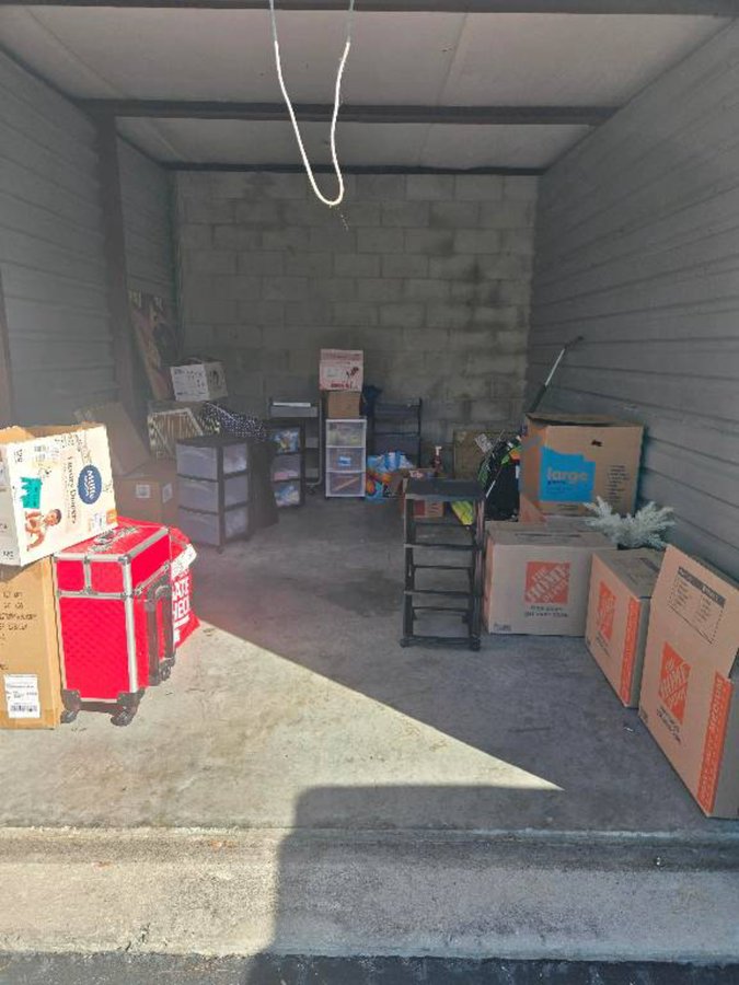 10 x 15 storage unit in Riverview, FL