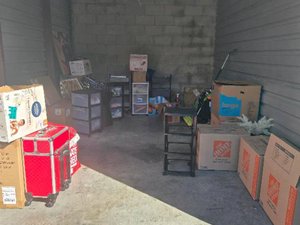 10 x 15 unit in Riverview