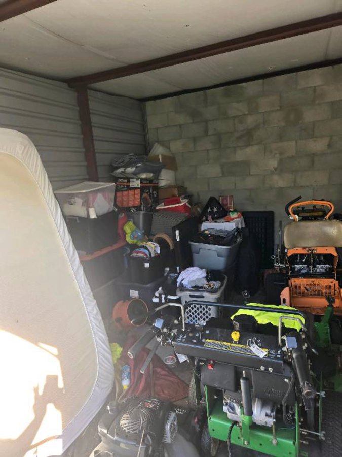 10 x 15 storage unit in Riverview, FL