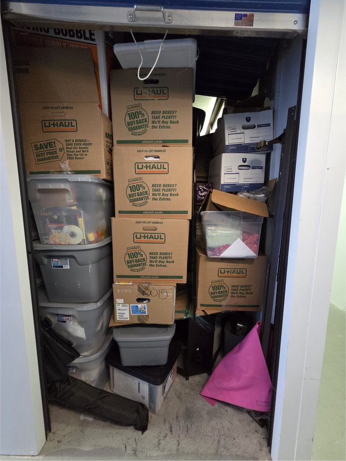 5 x 10 storage unit in Glen Allen, VA