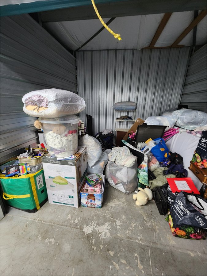 10 x 10 storage unit in Matawan, NJ
