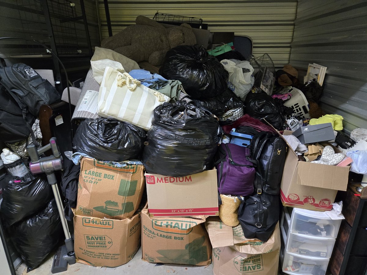 10 x 10 storage unit in Decatur, GA
