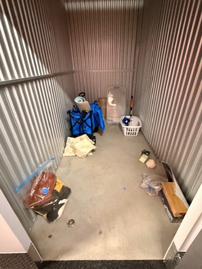 5 x 10 storage unit in Arlington, VA