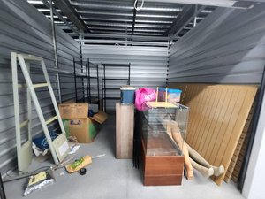 10 x 10 unit in Conyers